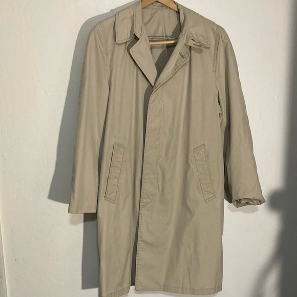 London Fog Other - Vintage London Fog men’s Rainciat / trench size 40